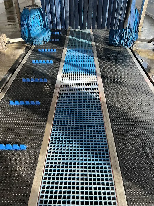 Auffenberg Express Car Wash Picture 9