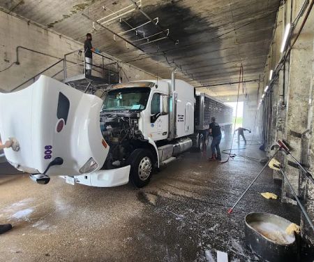 Quality Truck Washes - Troy, IL