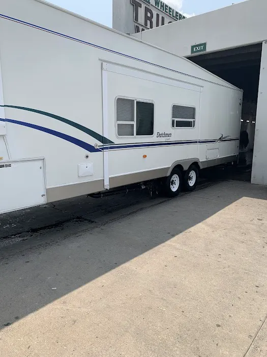 Quality Truck Washes - Troy, IL Picture 9