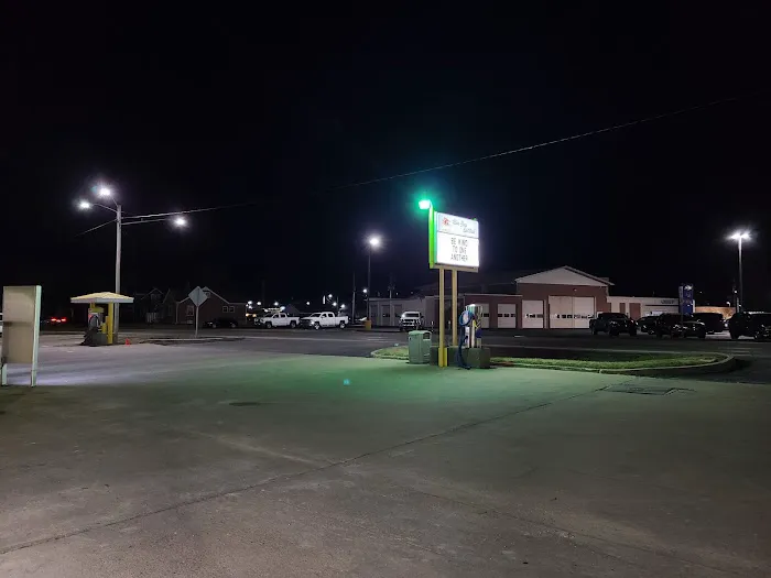 Ultra Clean Car Wash Picture 5