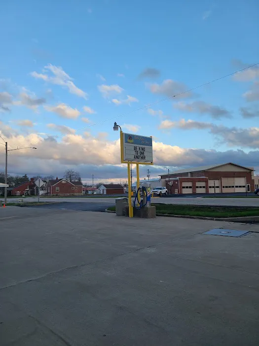 Ultra Clean Car Wash Picture 3