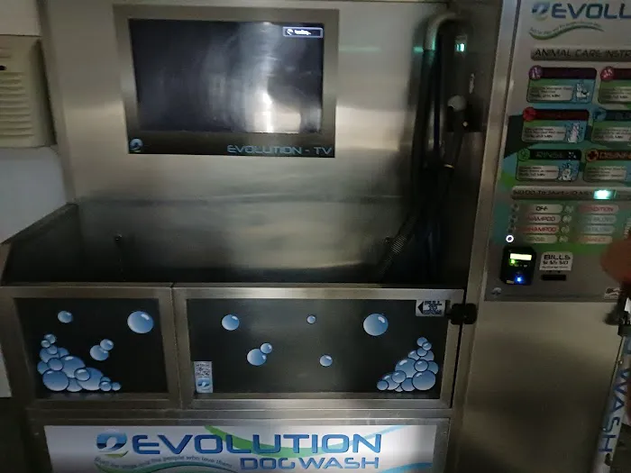 Troy's Finest Car & Pet Wash Picture 7