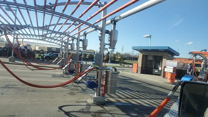 Eclipse Car Wash Picture 1