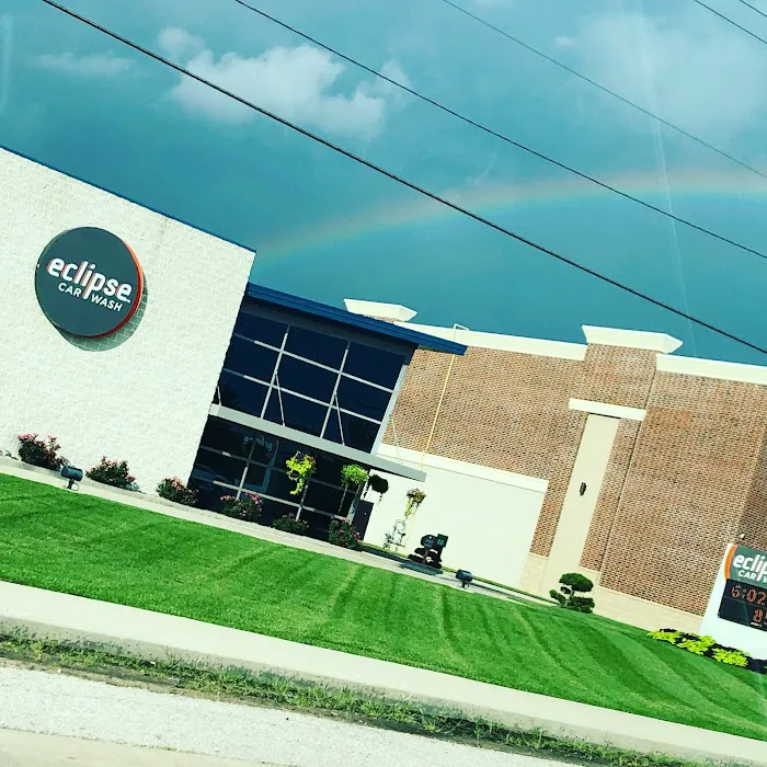 Eclipse Car Wash Picture 3