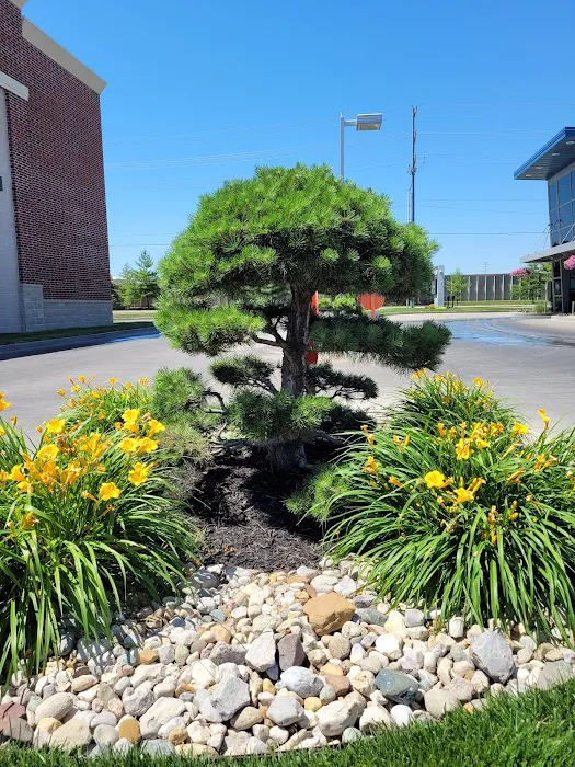 Eclipse Car Wash Picture 9