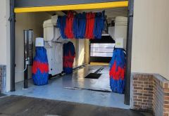 Berg Car Wash photo 1