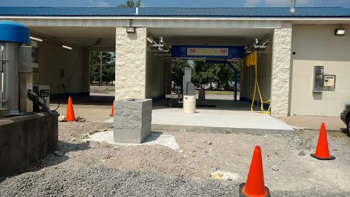 Rust Automatic Car Wash Picture 1