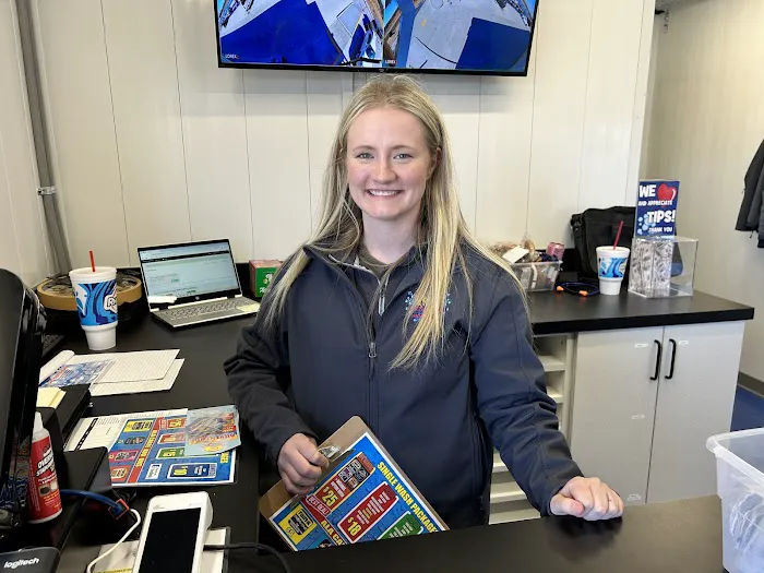 Aqua Adventure Super Wash - Express Tunnel Perryville Picture 5