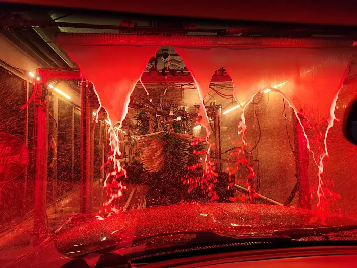 Gorilla Express Auto Wash - Cottage Hills Picture 2