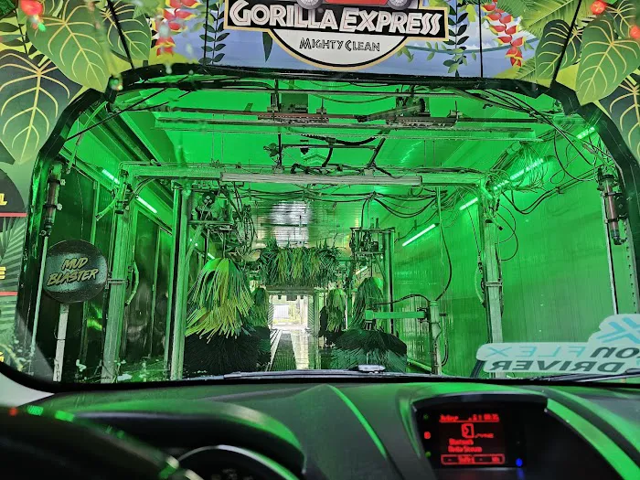 Gorilla Express Auto Wash - Cottage Hills Picture 9