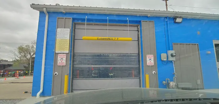 Highland Auto Wash Picture 4