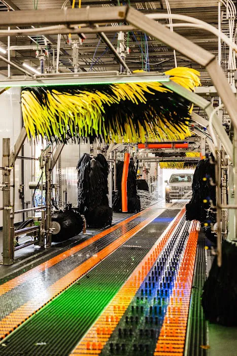 Eclipse Car Wash Picture 1