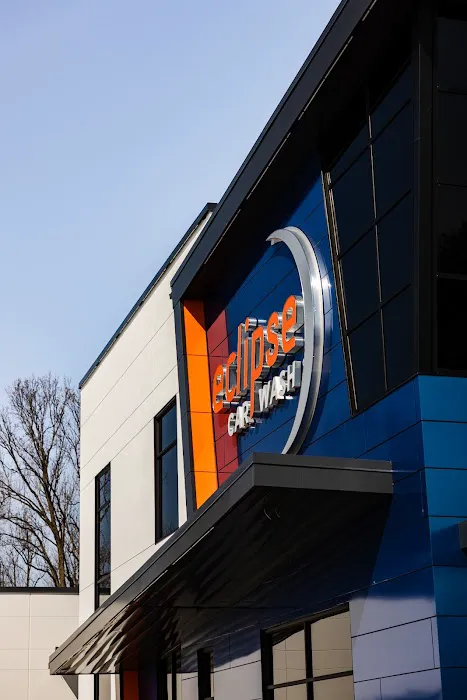 Eclipse Car Wash Picture 5