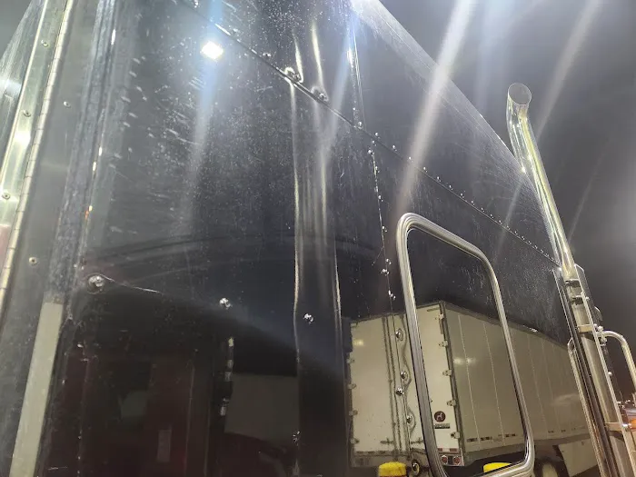 Quality Truck Washes - Mt Vernon, IL Picture 6