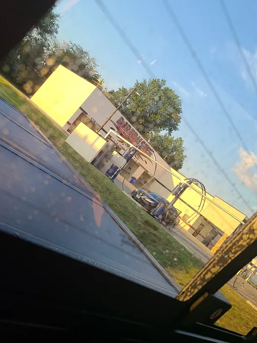 Dirtbuster Car Wash Picture 3