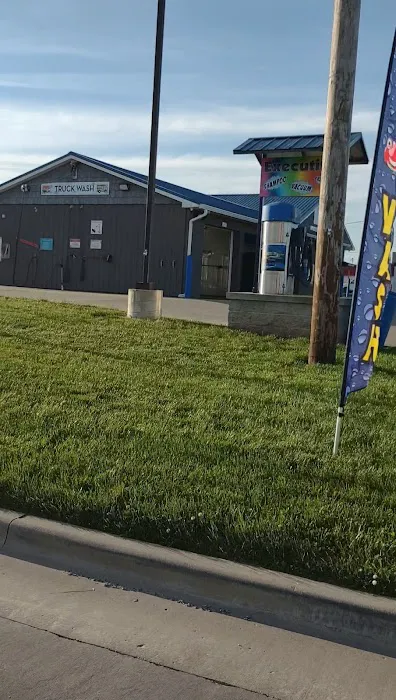 Double Bubble Carwash Picture 5