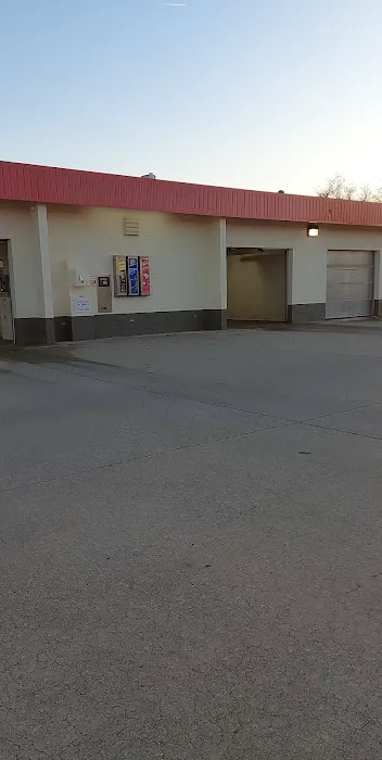 Rapid Roy's Car Wash Picture 5