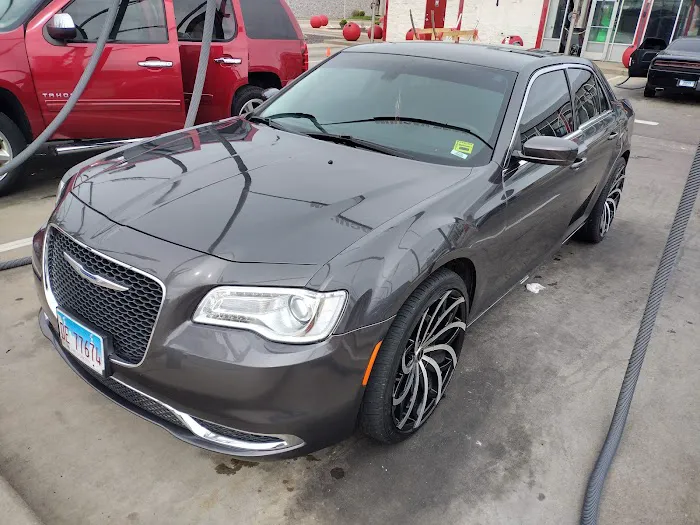 Finish Line Car Wash Picture 8