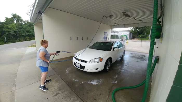 Spruce Car & Pet Wash Picture 1