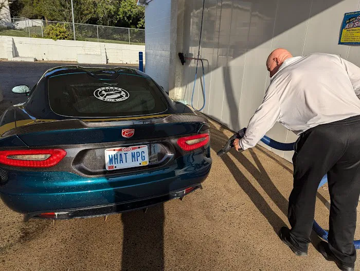DBA Waterworks/Rainbow Carwash Complex Picture 3