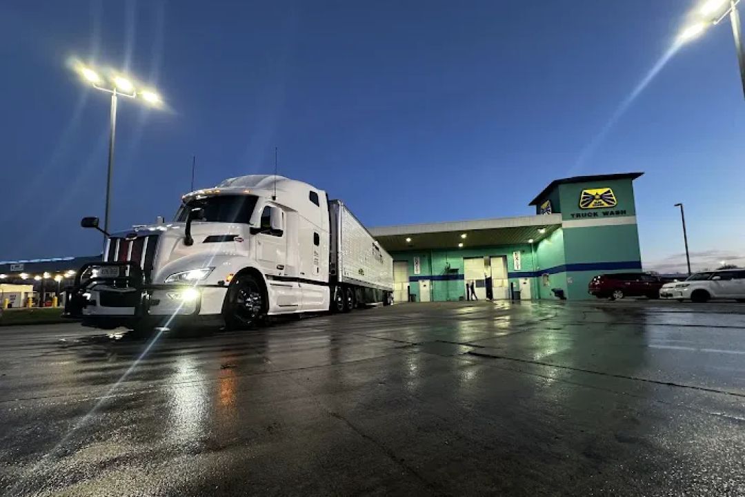 Blue Beacon Truck Wash of Effingham West, IL
