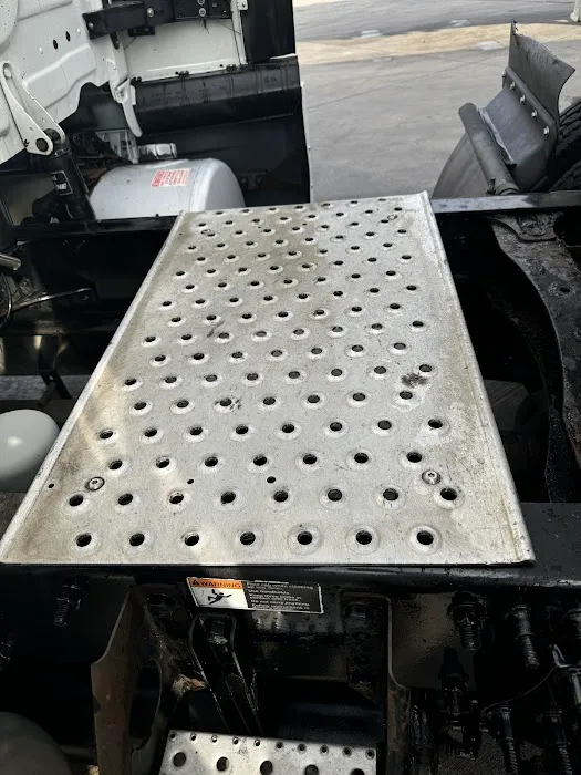 Blue Beacon Truck Wash of Effingham West, IL Picture 5