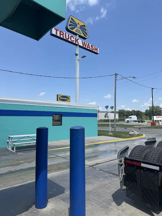 Blue Beacon Truck Wash of Effingham, IL Picture 5