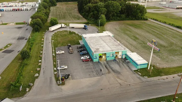 Blue Beacon Truck Wash of Effingham, IL Picture 7