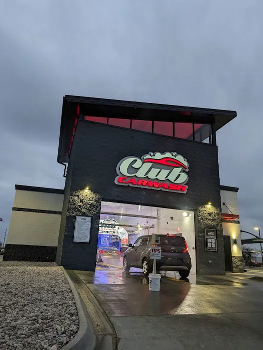 Club Car Wash Picture 9