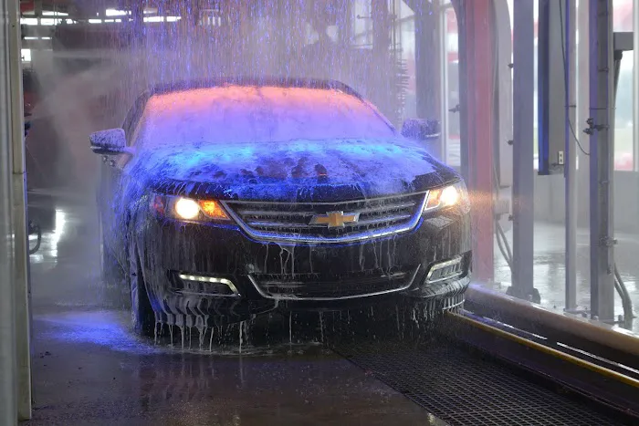Finish Line Car Wash Picture 4