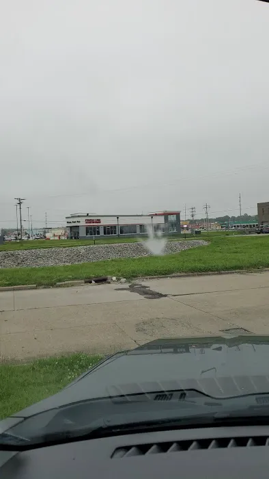 Finish Line Car Wash Picture 8