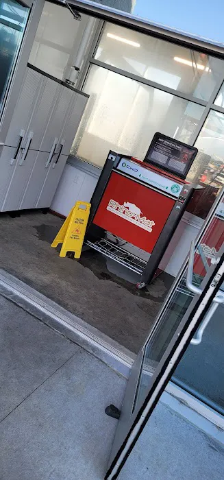 Finish Line Car Wash Picture 10