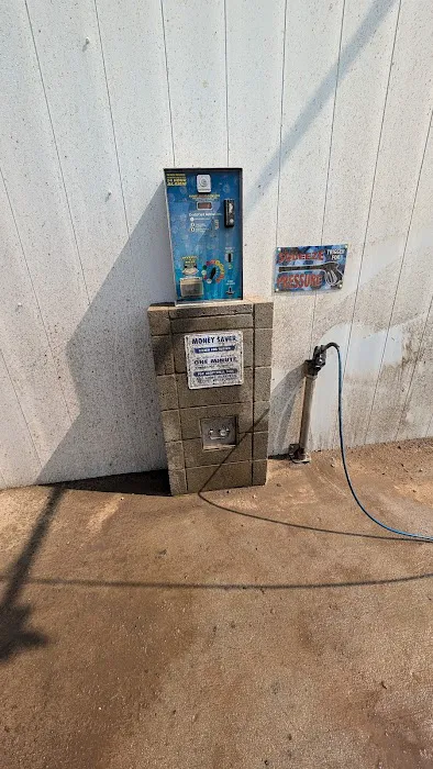 Curb Appeal Car Wash Picture 2