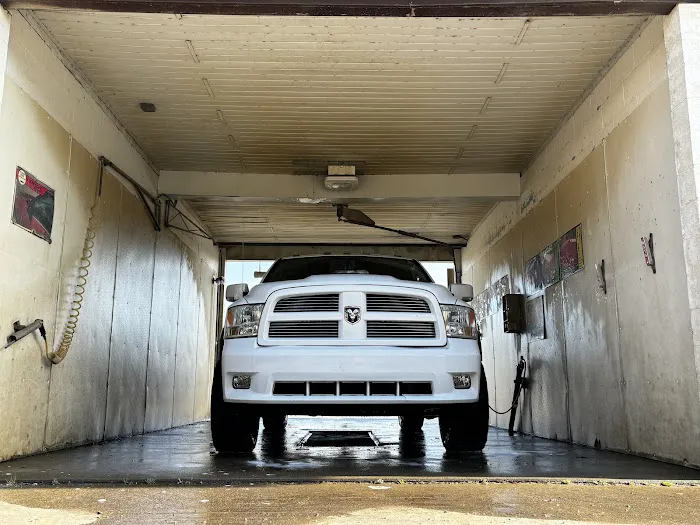 CAR WASH Picture 1