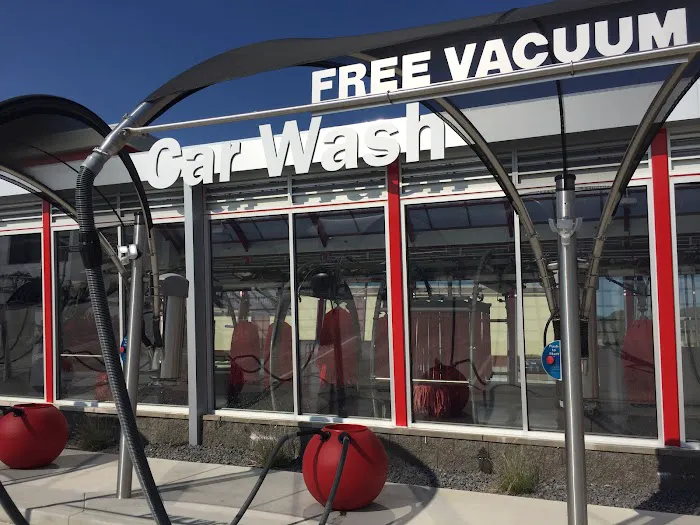 On Track Car Wash Picture 6