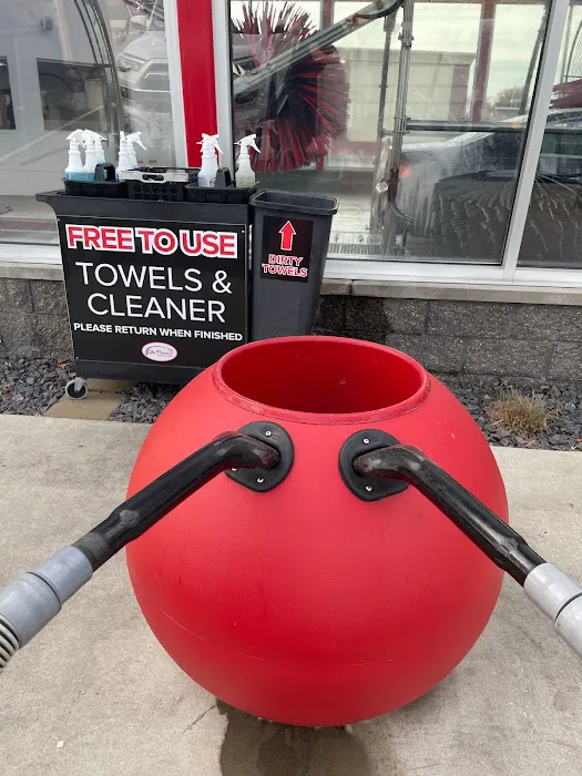 On Track Car Wash Picture 9