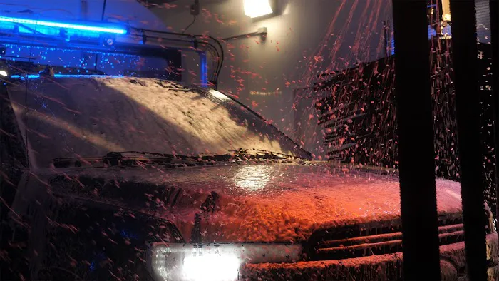 Club Car Wash Picture 10