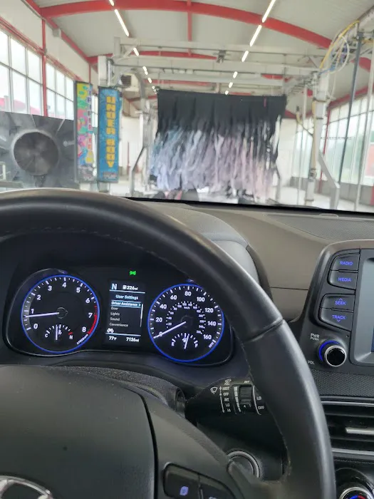 Finish Line Car Wash Picture 6