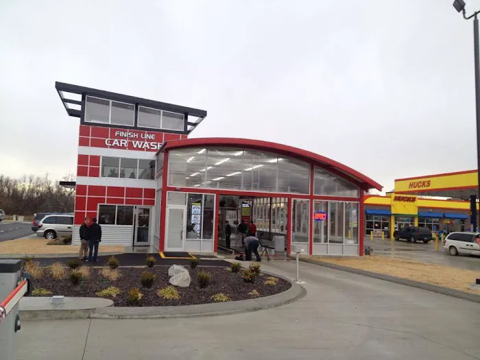 Finish Line Car Wash Picture 3