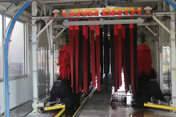 Finish Line Car Wash Picture 5