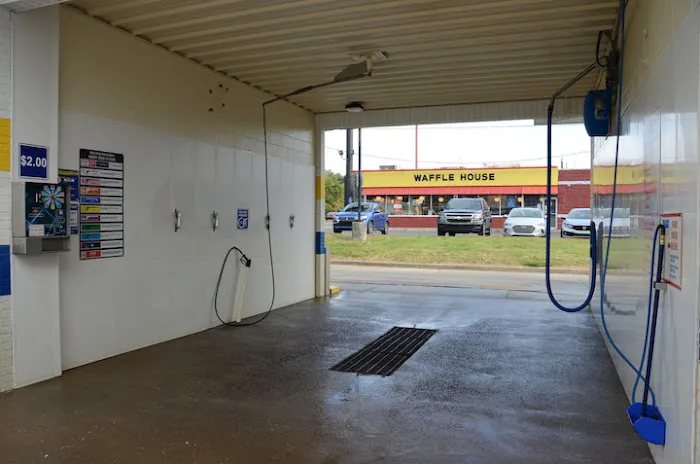 All Seasons Car Wash Picture 2