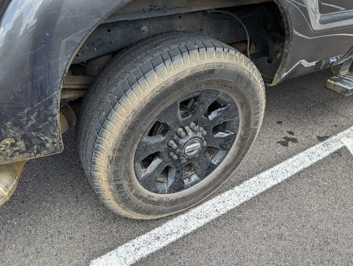 All Seasons Car Wash Picture 8