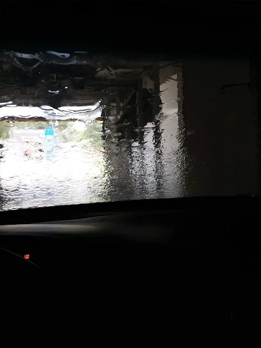 Max Carwash Picture 4