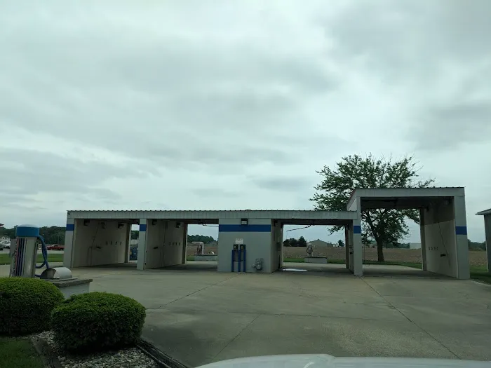 Haubstadt Car Wash Picture 2