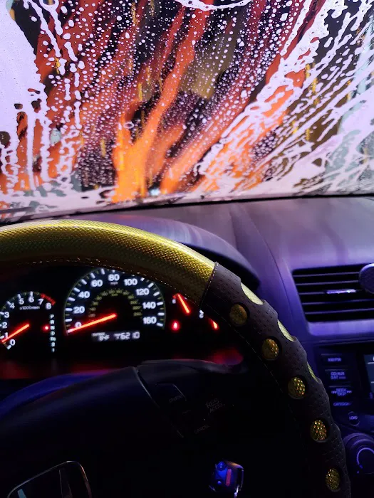 Finish Line Car Wash Picture 6