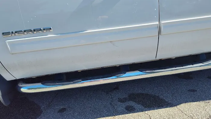 Royal Car Wash Picture 4