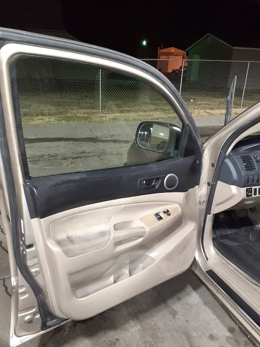 Royal Car Wash Picture 2