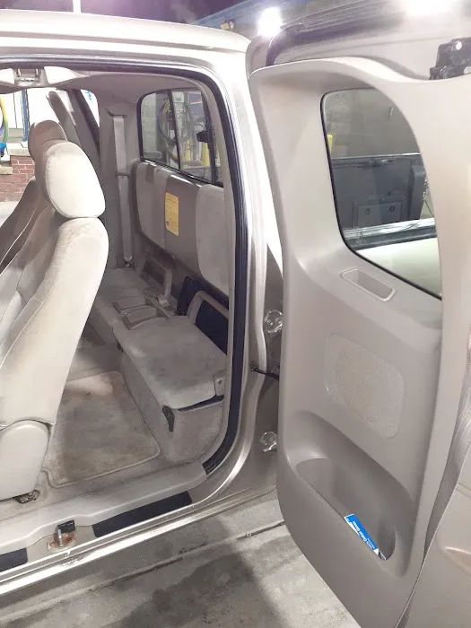 Royal Car Wash Picture 9