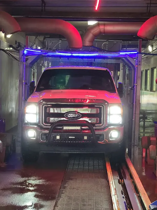 Halo Car Wash Picture 1