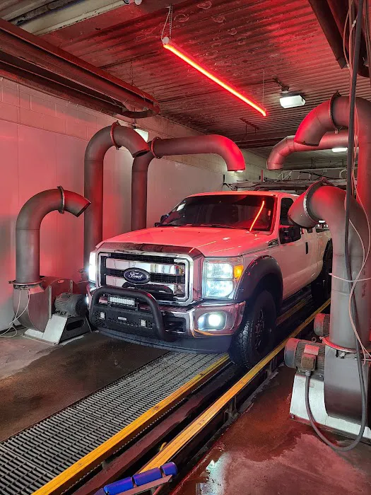 Halo Car Wash Picture 10